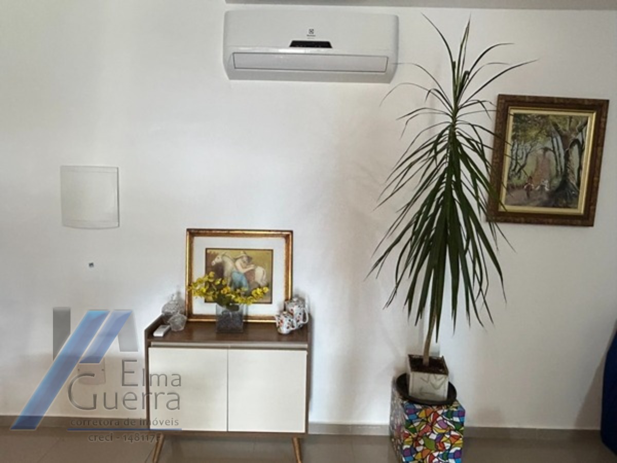 Ubatuba, Centro - Apartamento tipo com 03 dormitórios, sendo 01 suíte e área de lazer.