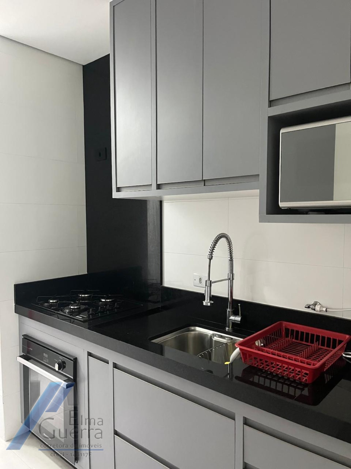 Ubatuba - Pereque açu. Apartamento com 02 dormitórios sendo 01 suíte e área de lazer.