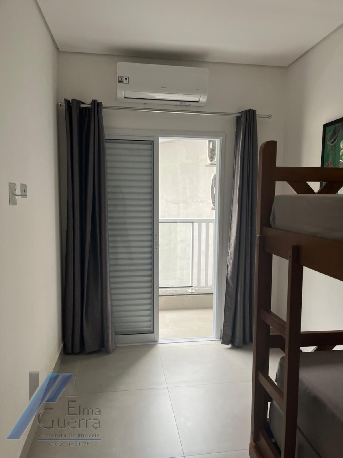 Ubatuba - Pereque açu. Apartamento com 02 dormitórios sendo 01 suíte e área de lazer.