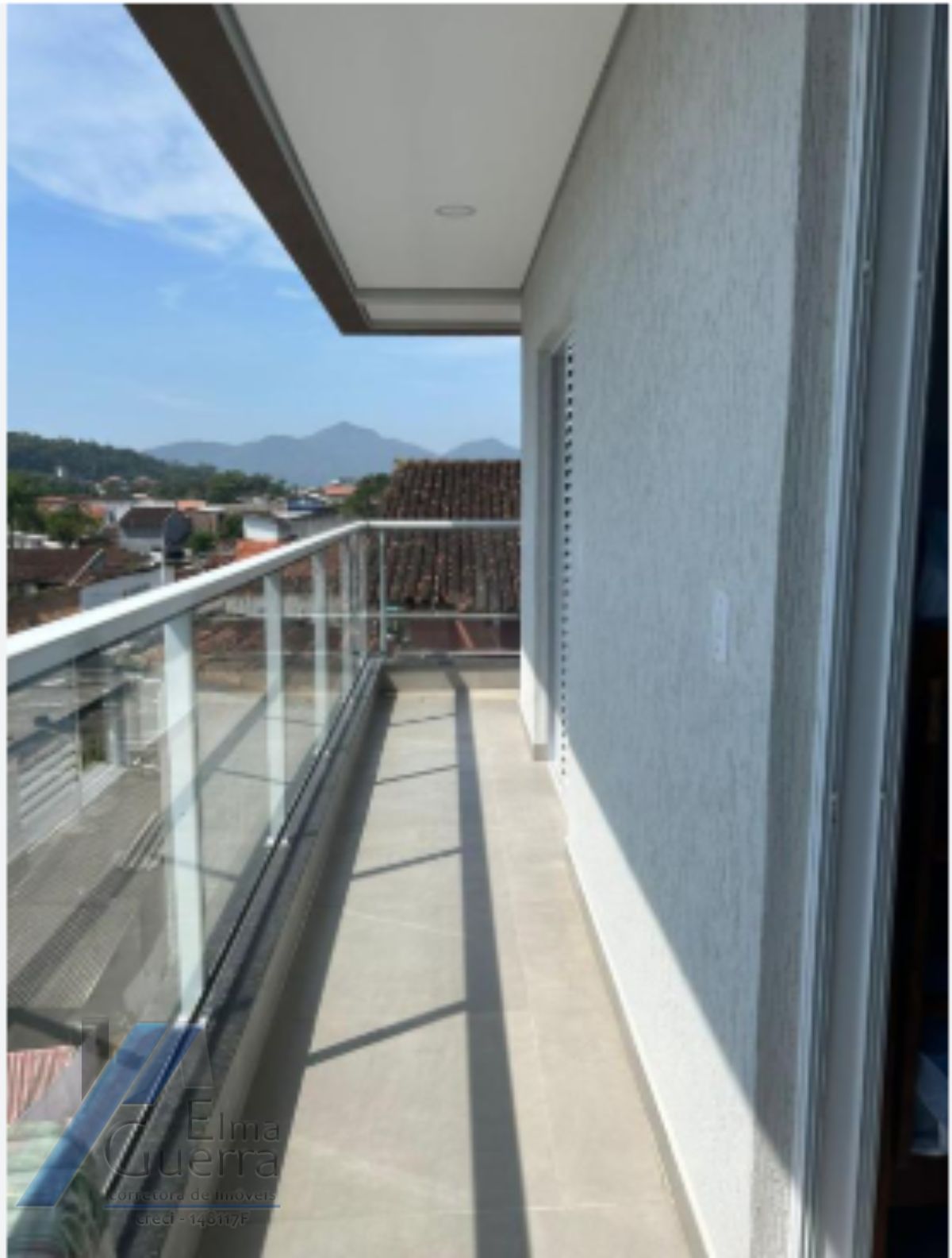 Ubatuba - Pereque açu. Apartamento com 02 dormitórios sendo 01 suíte e área de lazer.