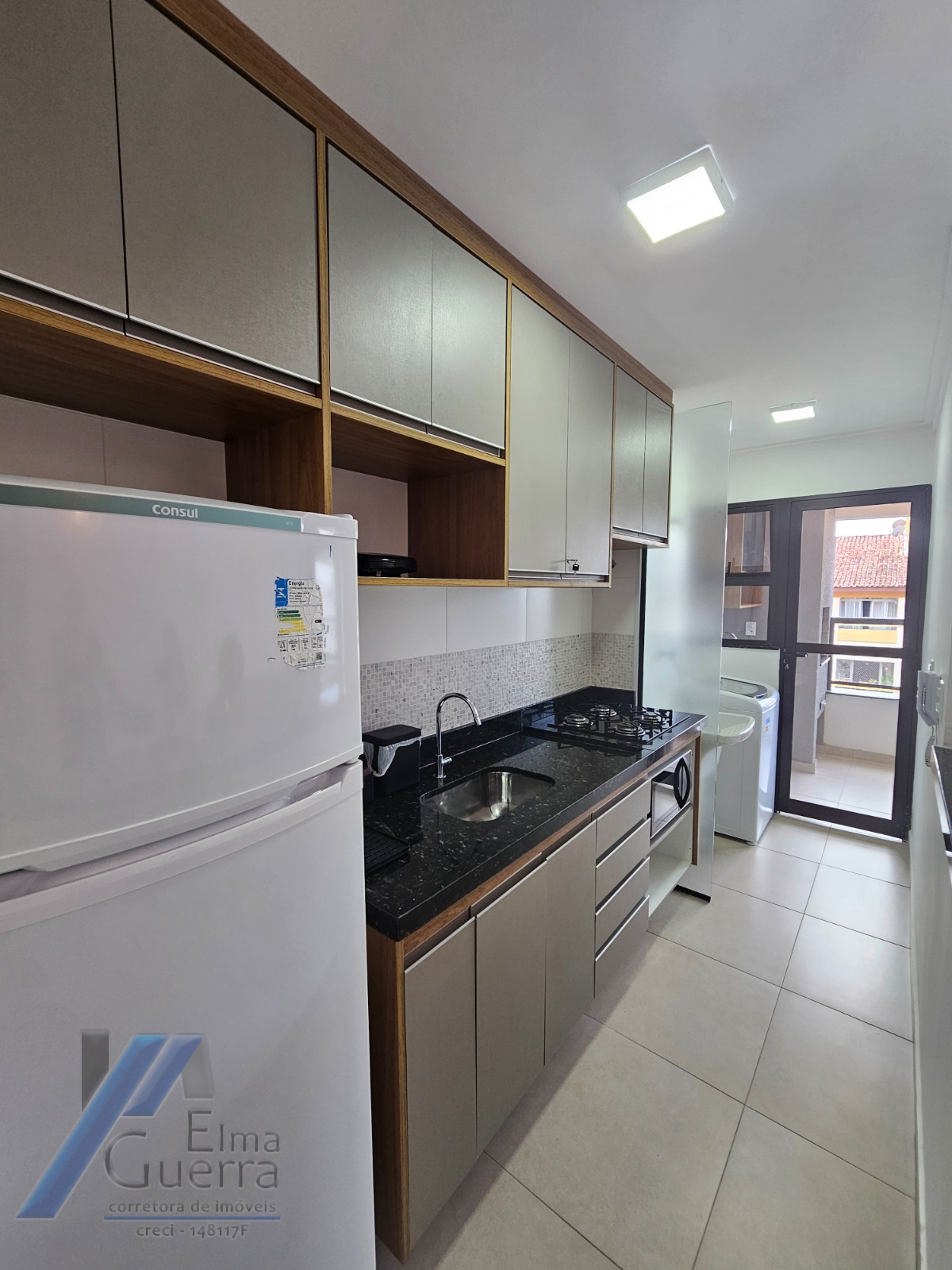 Ubatuba, Itaguá - Apartamento com 02 dormitórios, sendo 02 suítes, área de lazer.