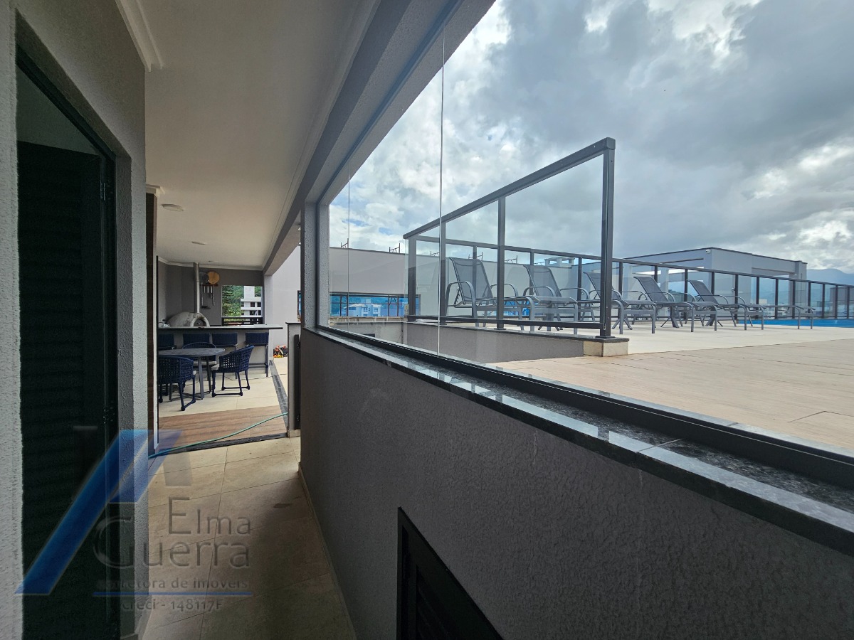Ubatuba, Itaguá - Apartamento com 02 dormitórios, sendo 02 suítes, área de lazer.
