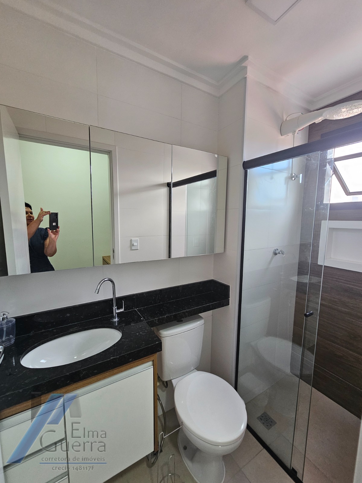 Ubatuba, Itaguá - Apartamento com 02 dormitórios, sendo 02 suítes, área de lazer.