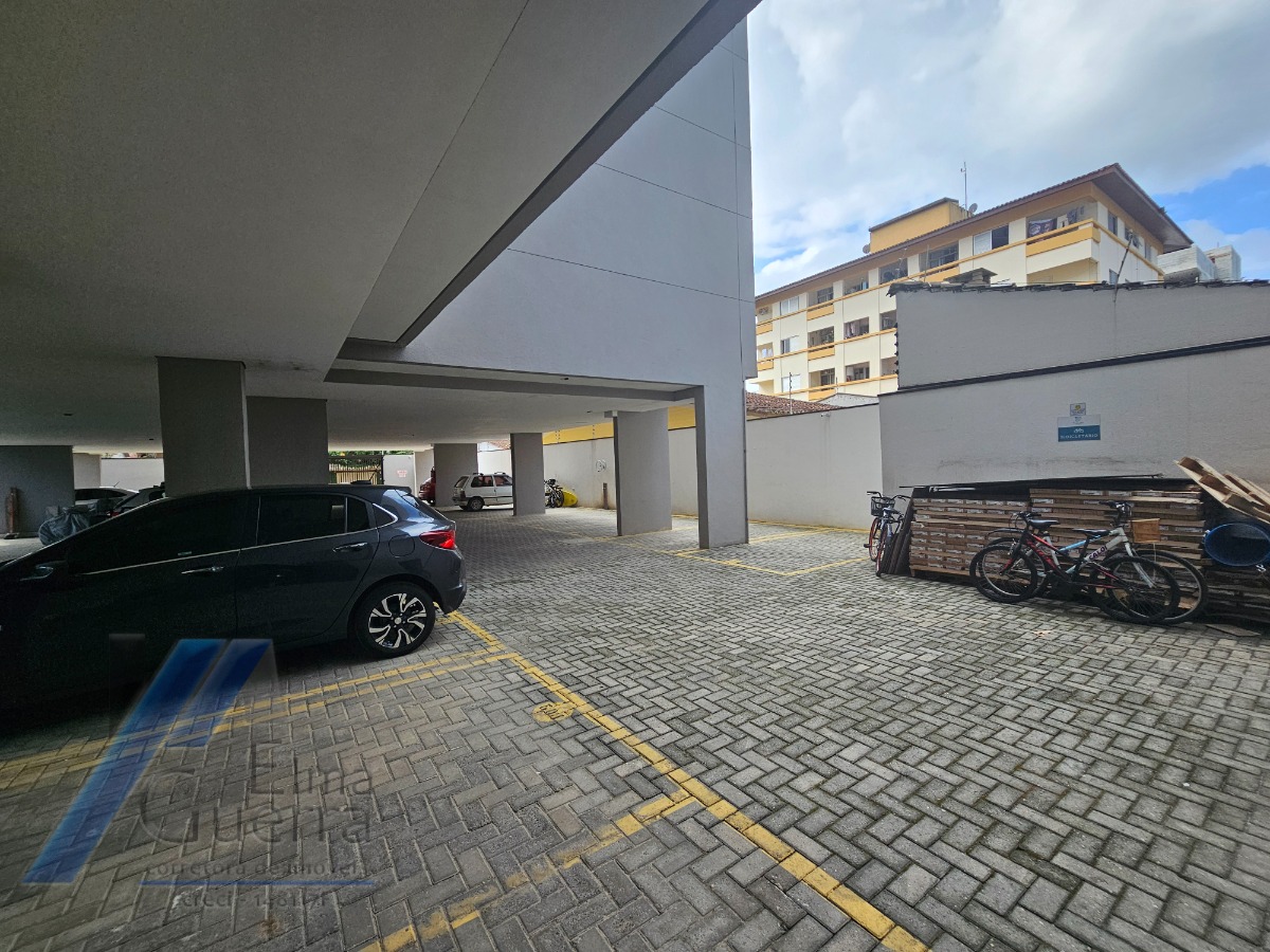 Ubatuba, Itaguá - Apartamento com 02 dormitórios, sendo 02 suítes, área de lazer.