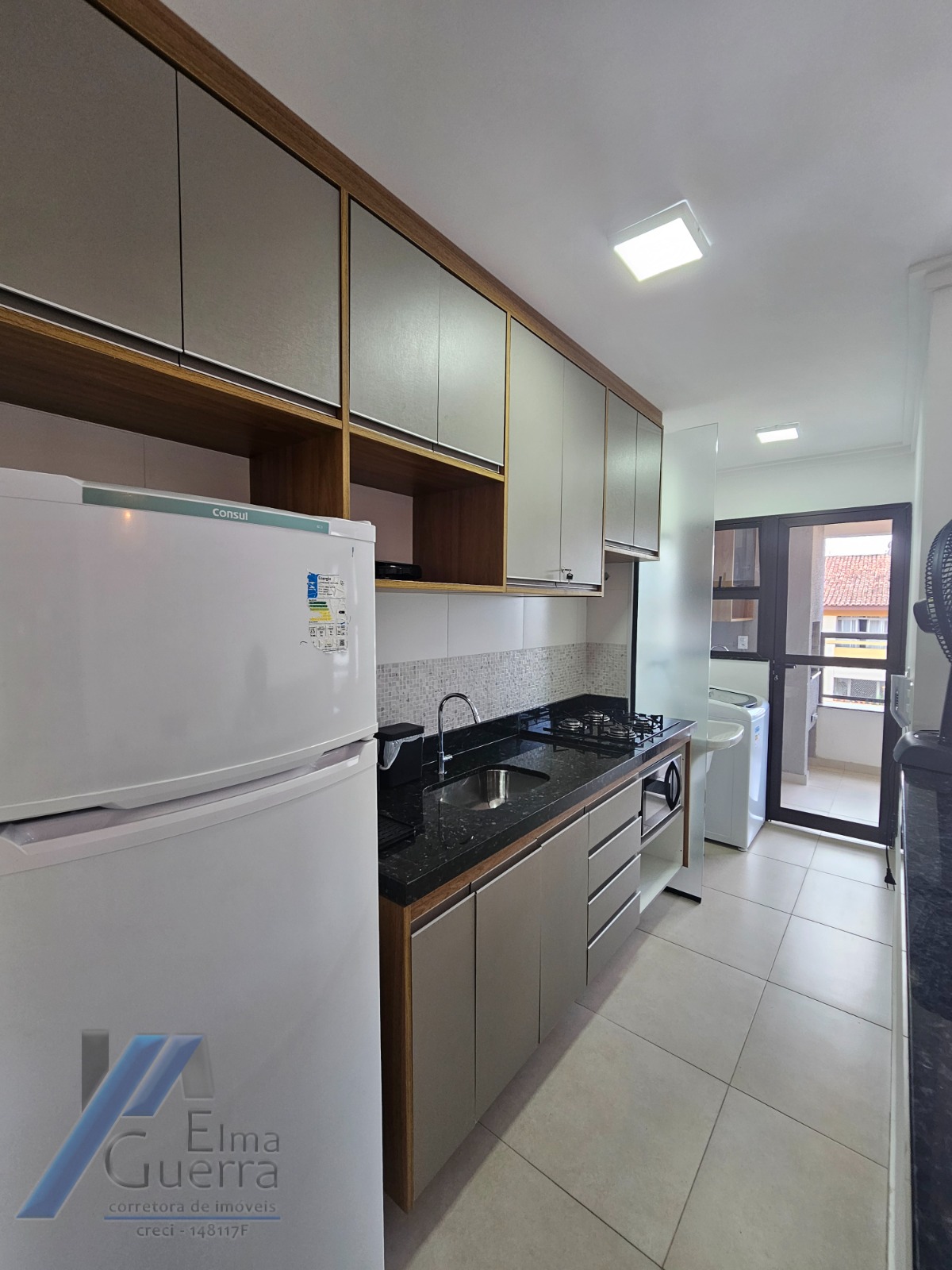 Ubatuba, Itaguá - Apartamento com 02 dormitórios, sendo 02 suítes, área de lazer.
