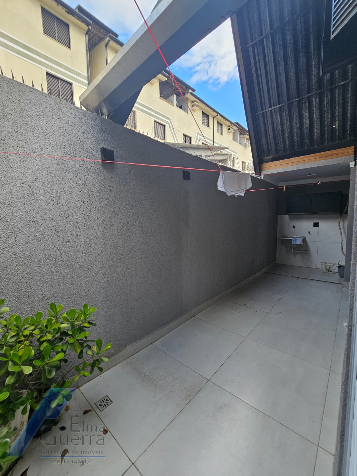 Casa à venda e aluguel com 3 quartos, 220m² - Foto 35