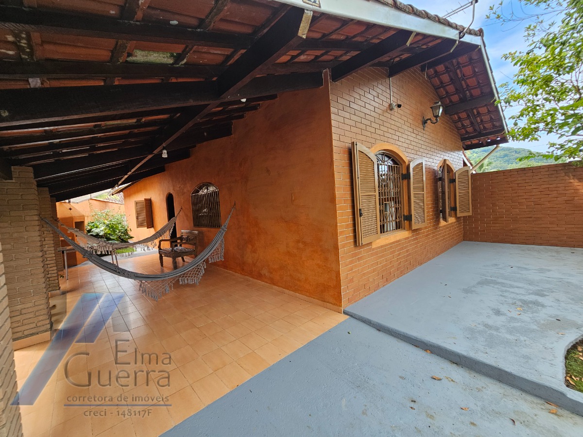 Casa à venda com 3 quartos, 200m² - Foto 14