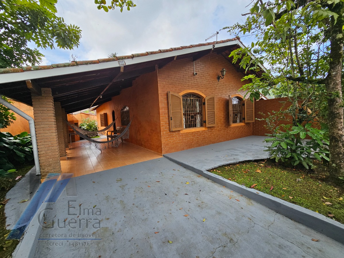Casa à venda com 3 quartos, 200m² - Foto 3