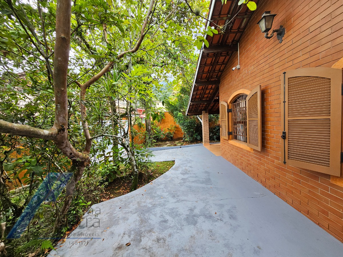 Casa à venda com 3 quartos, 200m² - Foto 10