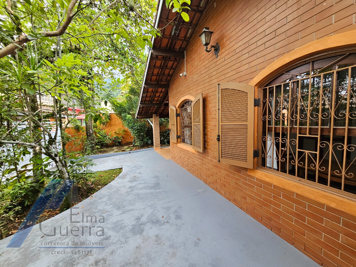 Casa à venda com 3 quartos, 200m² - Foto 9