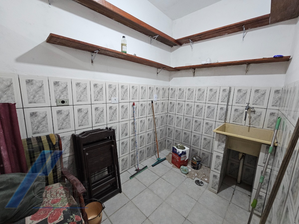 Ubatuba, Estufa II - Casa sobrado com 03 dormitórios, com terreno de 300m2.
