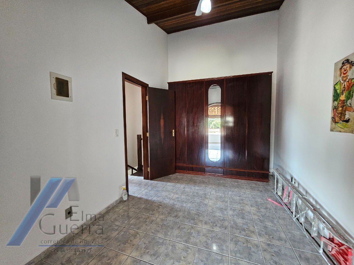 Ubatuba, Estufa II - Casa sobrado com 03 dormitórios, com terreno de 300m2.