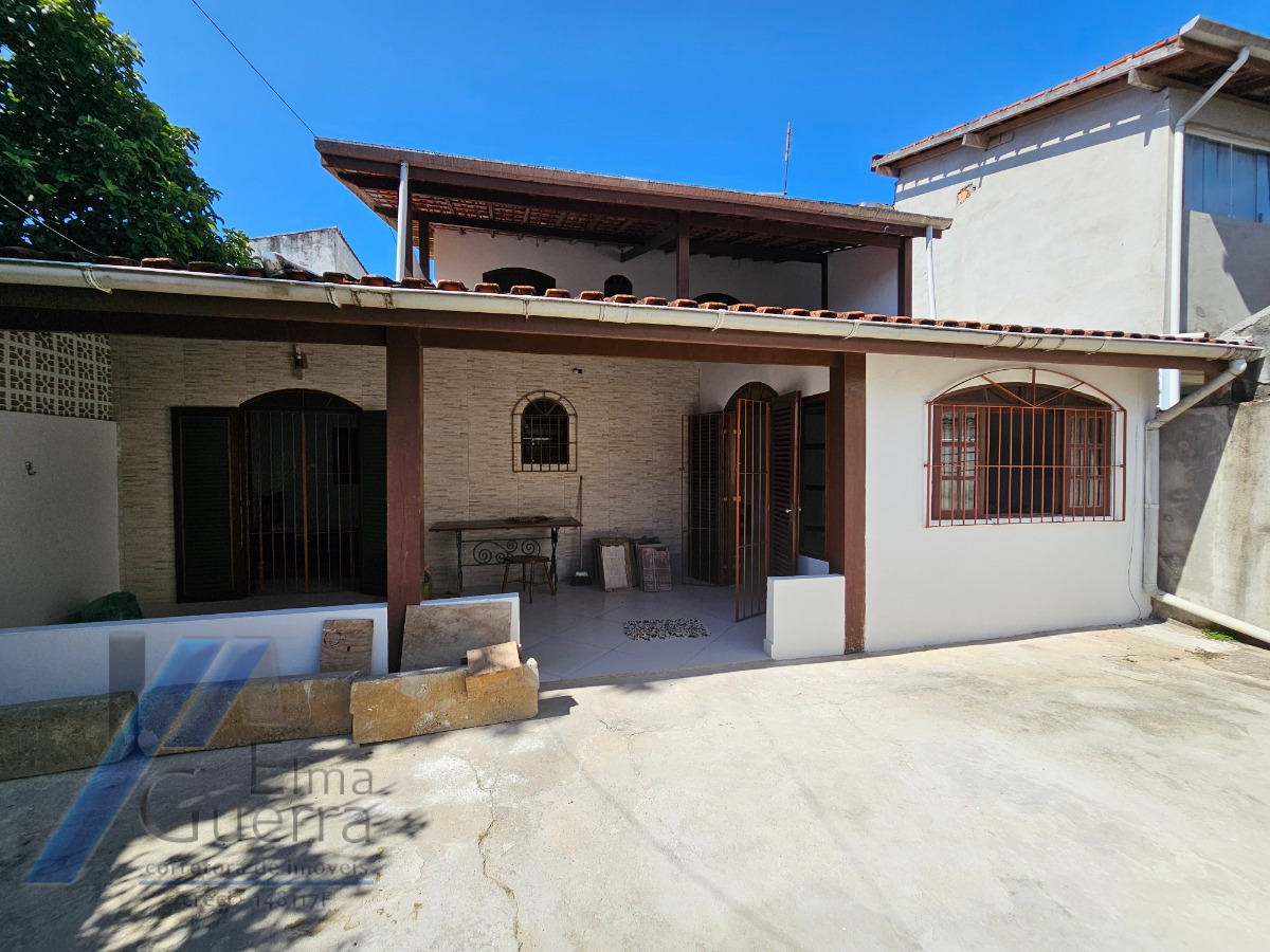 Ubatuba, Estufa II - Casa sobrado com 03 dormitórios, com terreno de 300m2.