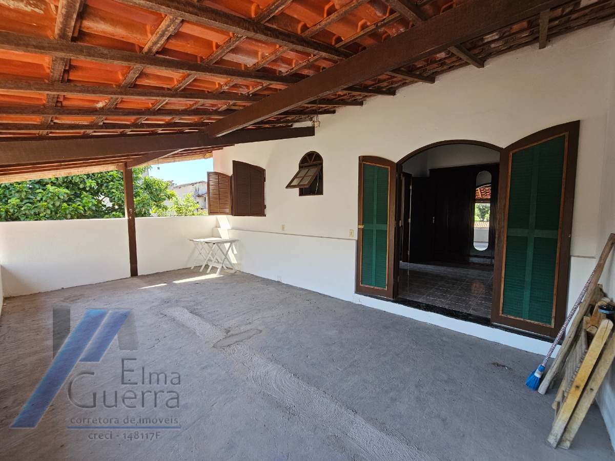 Ubatuba, Estufa II - Casa sobrado com 03 dormitórios, com terreno de 300m2.