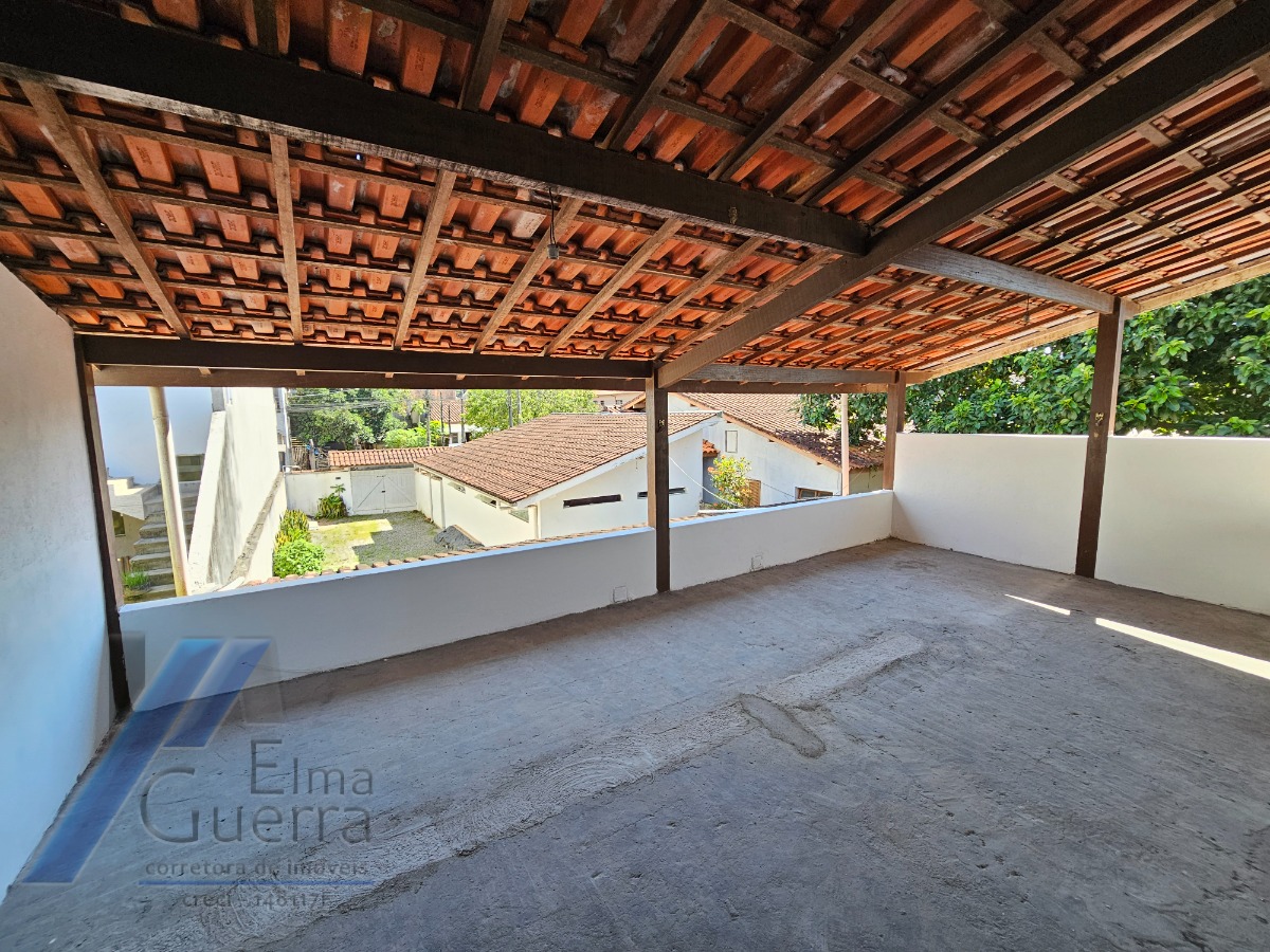 Ubatuba, Estufa II - Casa sobrado com 03 dormitórios, com terreno de 300m2.