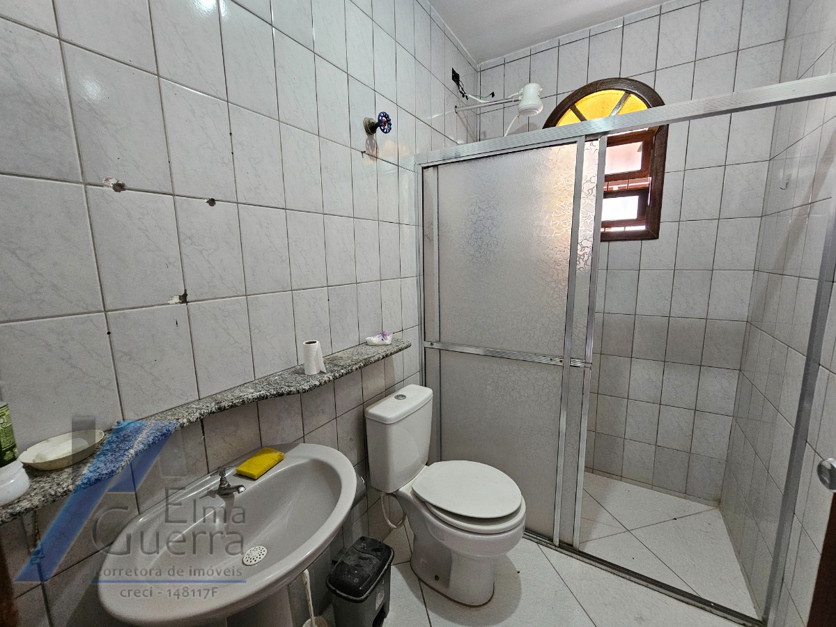 Ubatuba, Estufa II - Casa sobrado com 03 dormitórios, com terreno de 300m2.