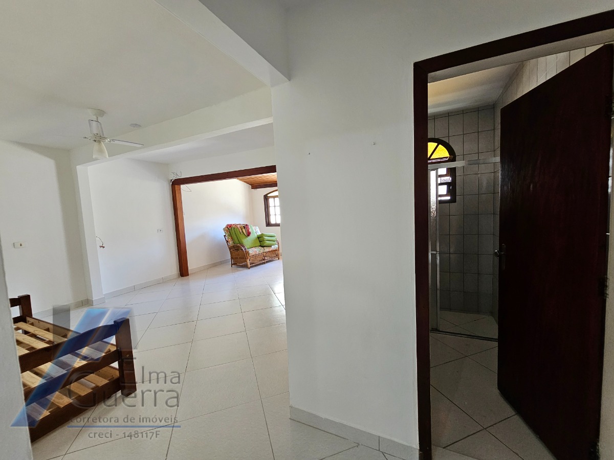 Ubatuba, Estufa II - Casa sobrado com 03 dormitórios, com terreno de 300m2.