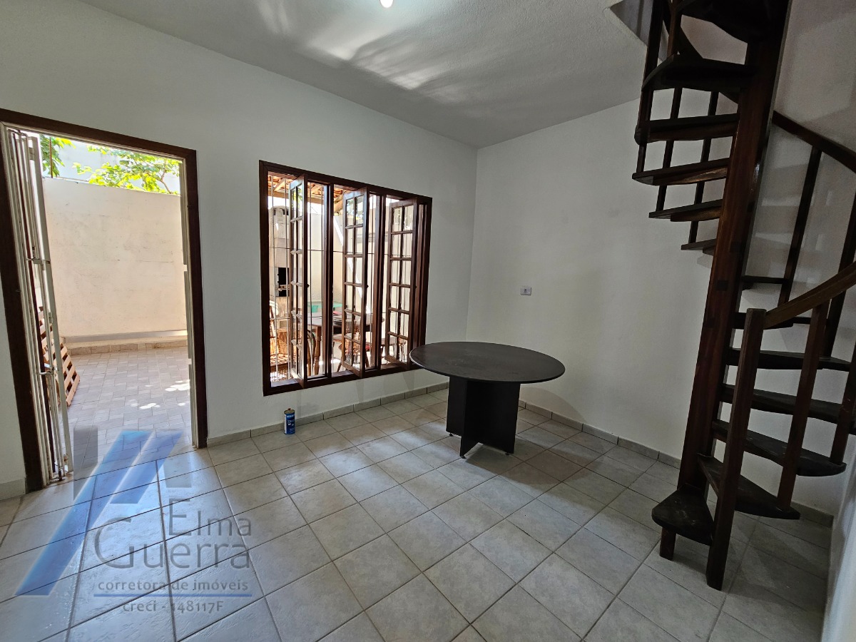 Ubatuba, Estufa II - Casa sobrado com 03 dormitórios, com terreno de 300m2.