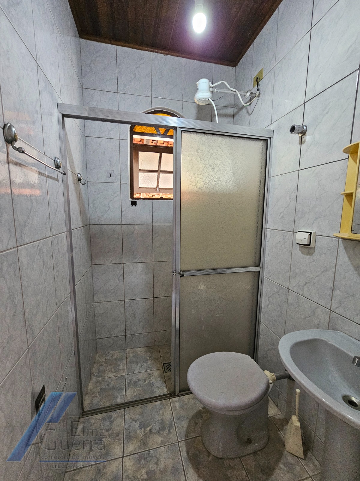 Ubatuba, Estufa II - Casa sobrado com 03 dormitórios, com terreno de 300m2.