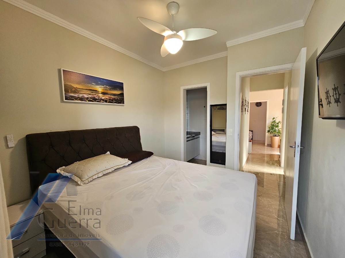 Ubatuba, Praia Grande - Apartamento com 02 dormitórios sendo 01 suíte, a 400 metros do mar.