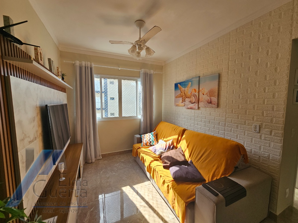 Ubatuba, Praia Grande - Apartamento com 02 dormitórios sendo 01 suíte, a 400 metros do mar.