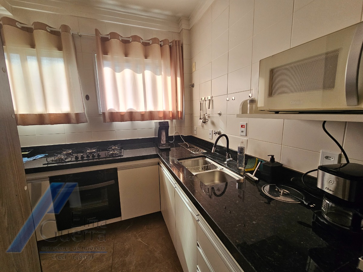 Ubatuba, Praia Grande - Apartamento com 02 dormitórios sendo 01 suíte, a 400 metros do mar.