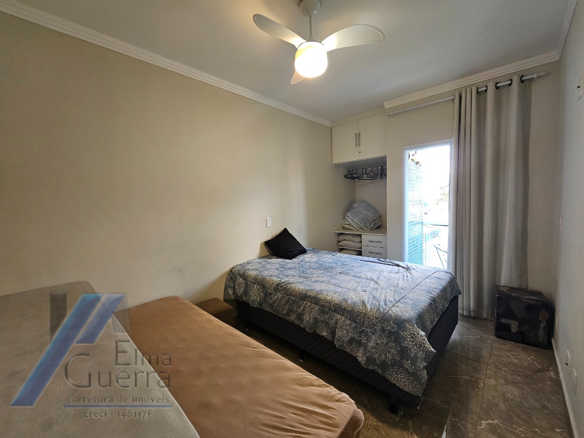 Ubatuba, Praia Grande - Apartamento com 02 dormitórios sendo 01 suíte, a 400 metros do mar.
