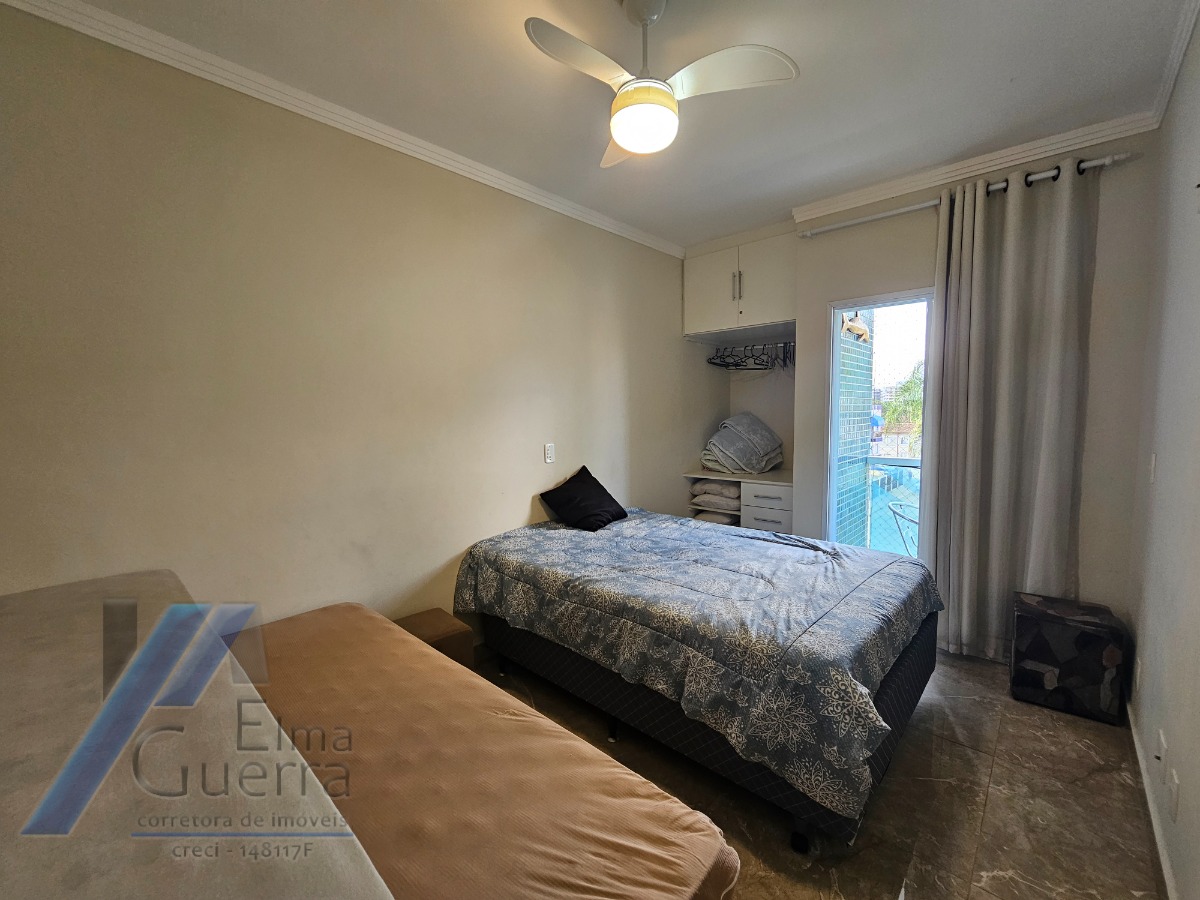 Ubatuba, Praia Grande - Apartamento com 02 dormitórios sendo 01 suíte, a 400 metros do mar.