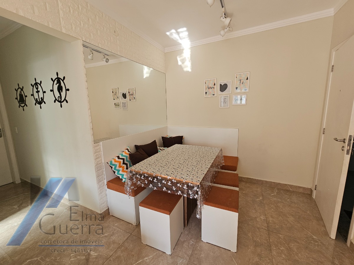 Ubatuba, Praia Grande - Apartamento com 02 dormitórios sendo 01 suíte, a 400 metros do mar.