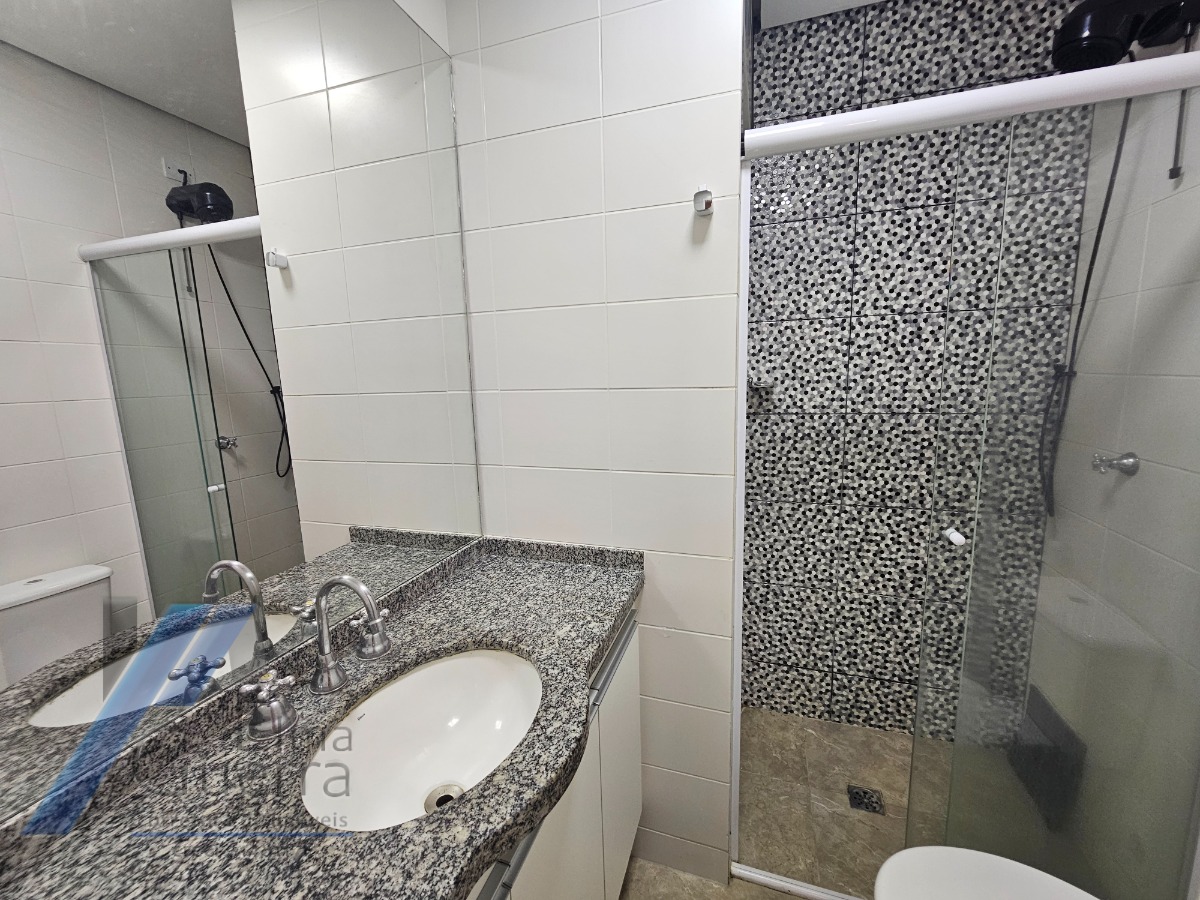 Ubatuba, Praia Grande - Apartamento com 02 dormitórios sendo 01 suíte, a 400 metros do mar.