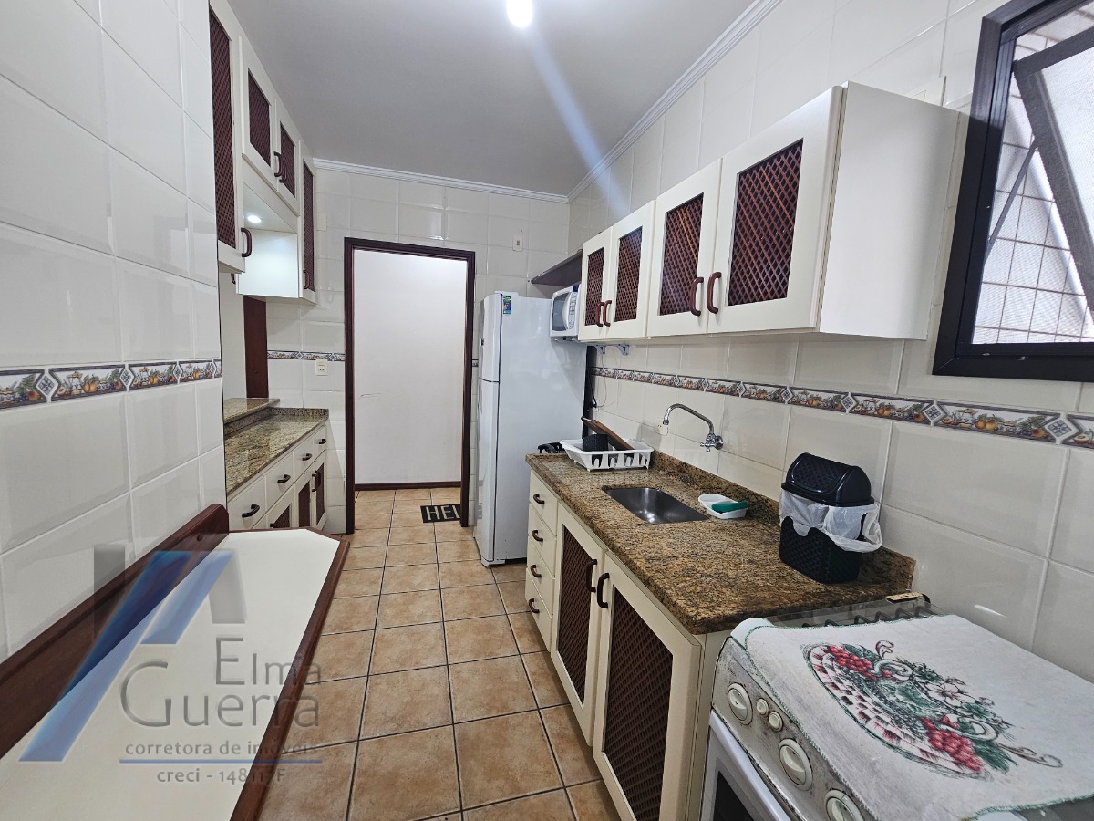 Ubatuba, Praia Grande - Apartamento com 02 dormitórios sendo 01 suíte, a 100 metros do mar.