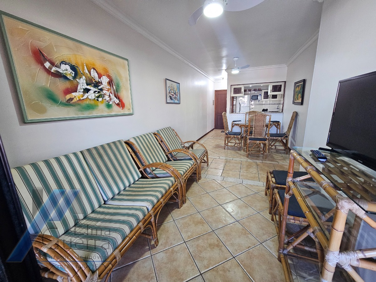 Ubatuba, Praia Grande - Apartamento com 02 dormitórios sendo 01 suíte, a 100 metros do mar.