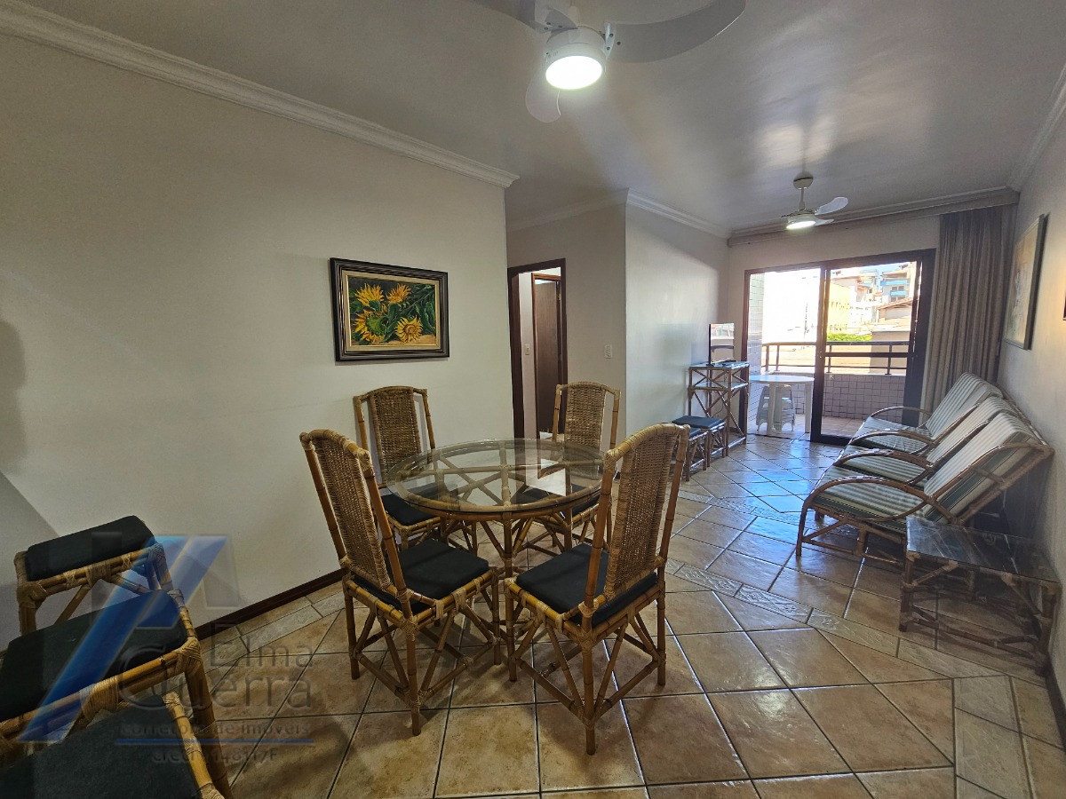 Ubatuba, Praia Grande - Apartamento com 02 dormitórios sendo 01 suíte, a 100 metros do mar.
