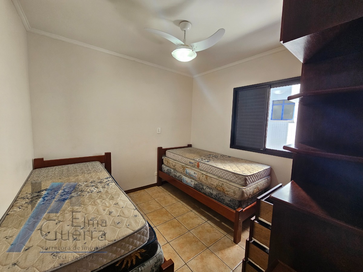Ubatuba, Praia Grande - Apartamento com 02 dormitórios sendo 01 suíte, a 100 metros do mar.