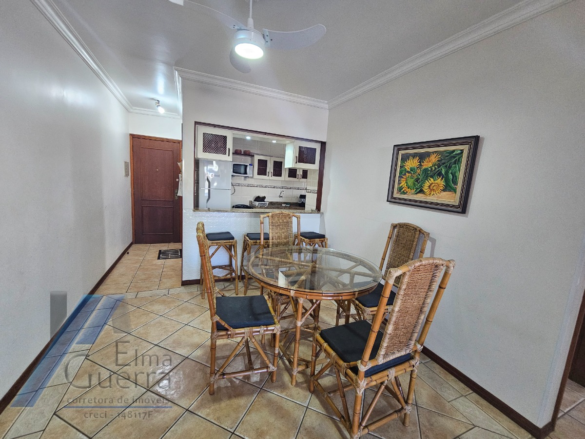Ubatuba, Praia Grande - Apartamento com 02 dormitórios sendo 01 suíte, a 100 metros do mar.