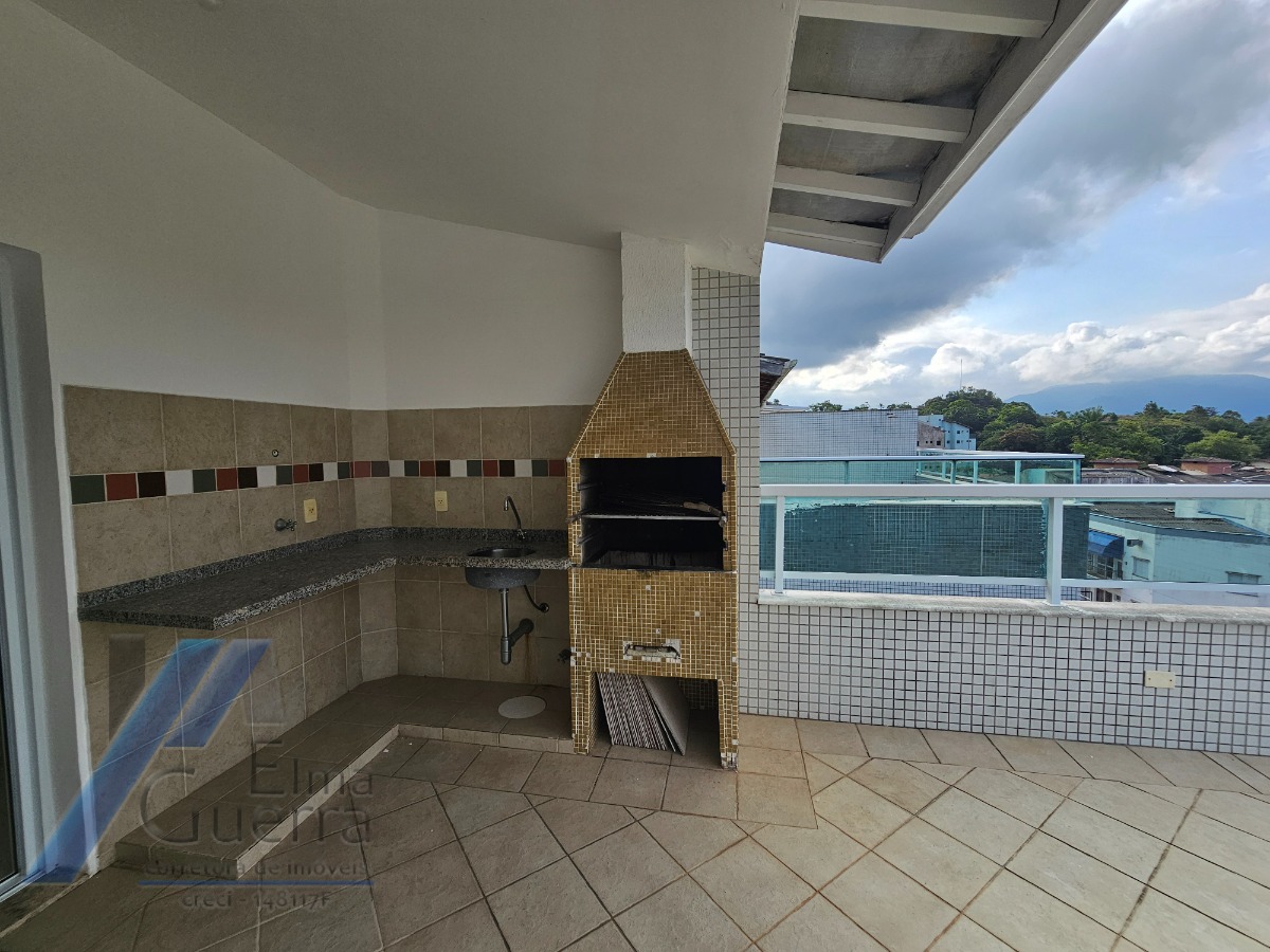Ubatuba, Praia Grande - Apartamento cobertura duplex com 02 dormitórios sendo 01 suíte, a 400 metros do mar.