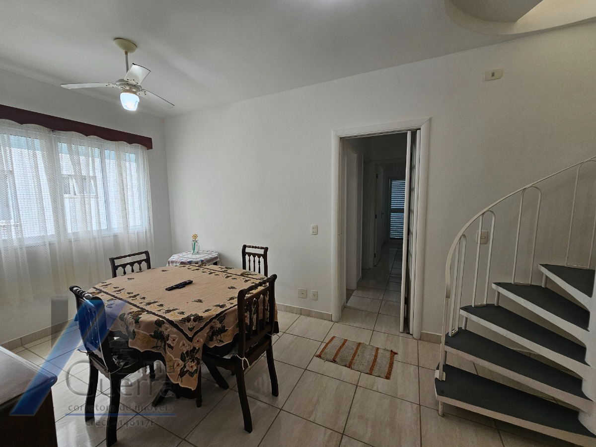Ubatuba, Praia Grande - Apartamento cobertura duplex com 02 dormitórios sendo 01 suíte, a 400 metros do mar.