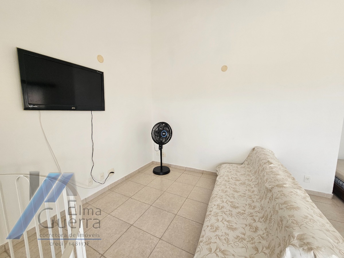 Ubatuba, Praia Grande - Apartamento cobertura duplex com 02 dormitórios sendo 01 suíte, a 400 metros do mar.
