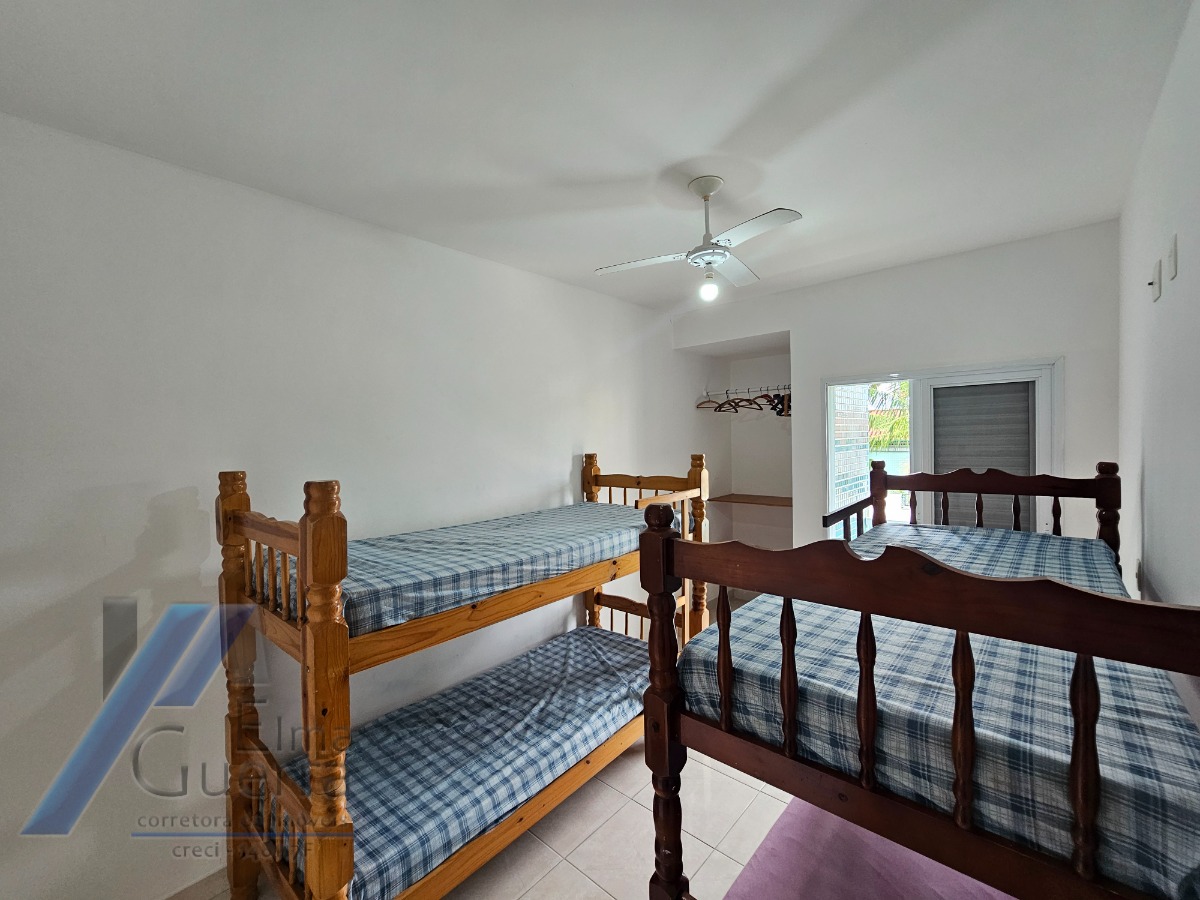 Ubatuba, Praia Grande - Apartamento cobertura duplex com 02 dormitórios sendo 01 suíte, a 400 metros do mar.