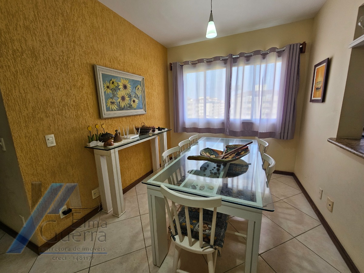 Ubatuba, Praia Grande - Apartamento cobertura duplex com 02 dormitórios sendo 01 suíte, a 400 metros do mar.