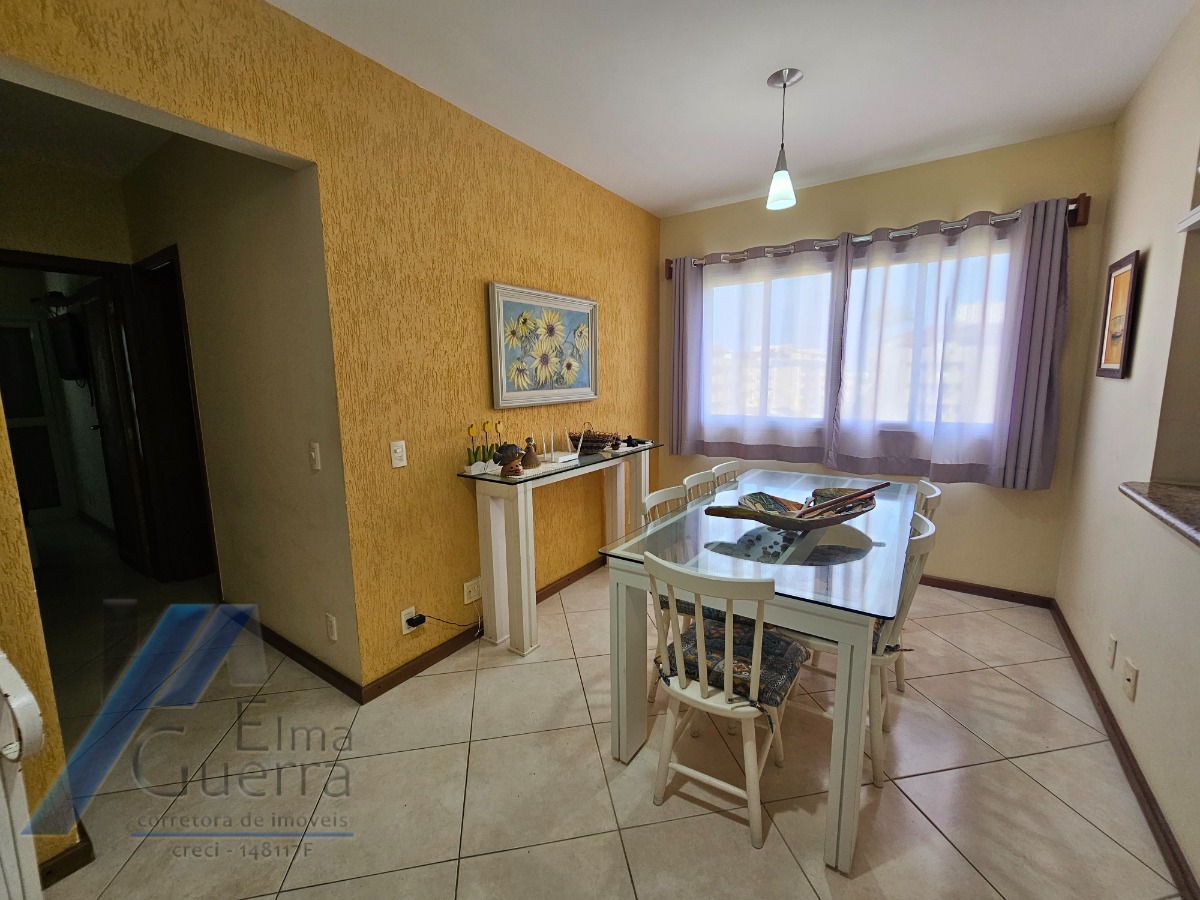 Ubatuba, Praia Grande - Apartamento cobertura duplex com 02 dormitórios sendo 01 suíte, a 400 metros do mar.