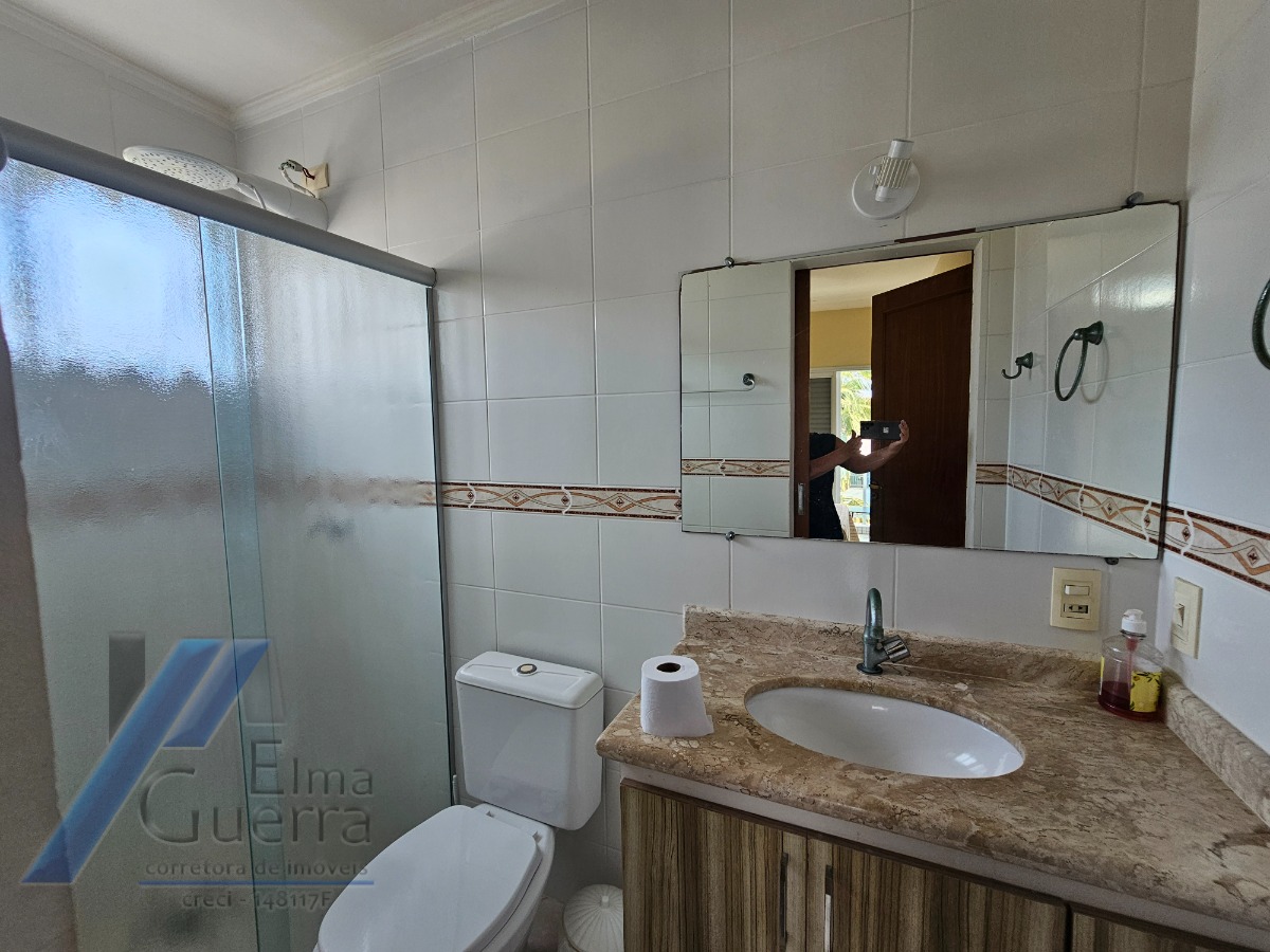 Ubatuba, Praia Grande - Apartamento cobertura duplex com 02 dormitórios sendo 01 suíte, a 400 metros do mar.