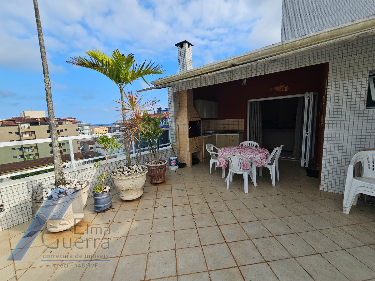 Ubatuba, Praia Grande - Apartamento cobertura duplex com 02 dormitórios sendo 01 suíte, a 400 metros do mar.